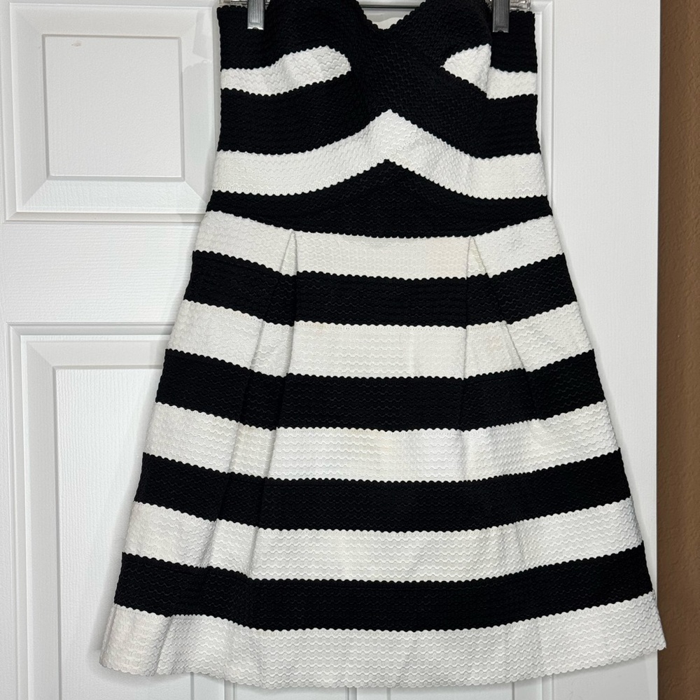 Black and White Striped sleeveless Dress